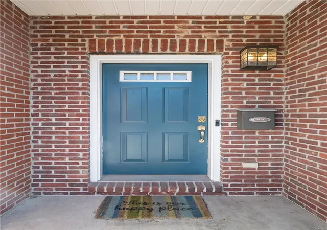 Photo 3 of Townhouse for sale at 4113 Olive St, Saint Louis, MO 63108 | MLS# 25012020 | Listing updated on 2025-03-07