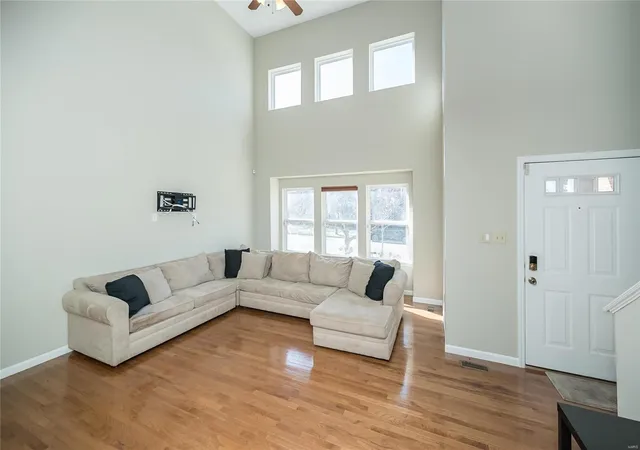 Photo 4 of Townhouse for sale at 4113 Olive St, Saint Louis, MO 63108 | MLS# 25012020 | Listing updated on 2025-03-07