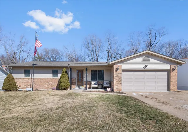 Photo 1 of Single family home for sale at 1916 Golden, Saint Peters, MO 63376 | MLS# 25012032 | Listing updated on 2025-03-15