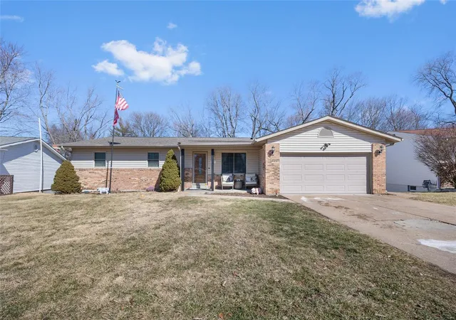 Photo 1 of Single family home for sale at 1916 Golden, Saint Peters, MO 63376 | MLS# 25012032 | Listing updated on 2025-03-15