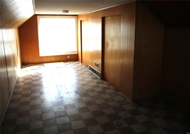 Photo 12 of Single family home for sale at 103 W Locust St, Paris, MO 65275 | MLS# 25012050 | Listing updated on 2025-03-04