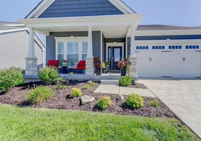 Photo 2 of Single family home for sale at 19 Greenleigh Ct, Saint Charles, MO 63303 | MLS# 25012088 | Listing updated on 2025-03-18