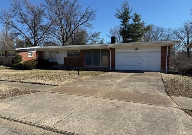 Photo 1 of Sale Pending at 2280 Kenosho Ave, Saint Louis, MO 63114 | MLS# 25012098 | Listing updated on 2025-03-04