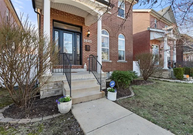 Photo 2 of Single family home for sale at 3940 Blaine Ave, Saint Louis, MO 63110 | MLS# 25012102 | Listing updated on 2025-03-17