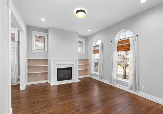 Photo 4 of Single family home for sale at 3940 Blaine Ave, Saint Louis, MO 63110 | MLS# 25012102 | Listing updated on 2025-03-17