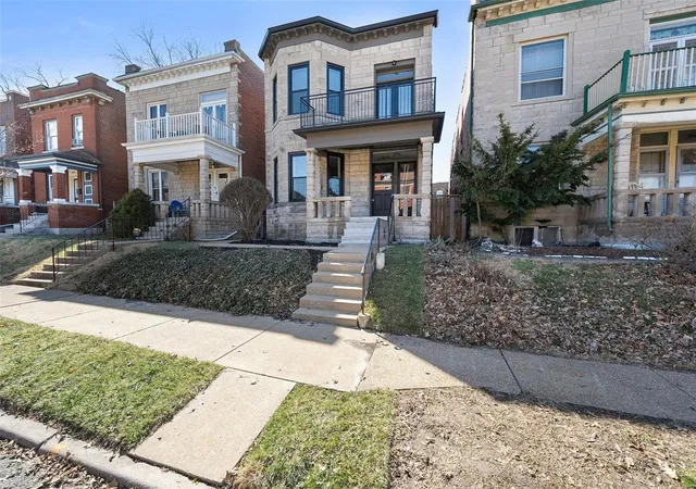 Photo 2 of Single family home for sale at 3964 Botanical Ave, Saint Louis, MO 63110 | MLS# 25012107 | Listing updated on 2025-03-19
