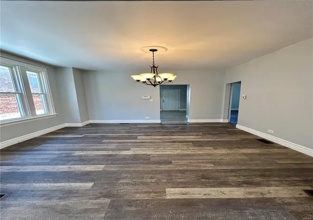 Photo 4 of Single family home for sale at 6041 N Pointe Blvd, Saint Louis, MO 63147 | MLS# 25012130 | Listing updated on 2025-03-01