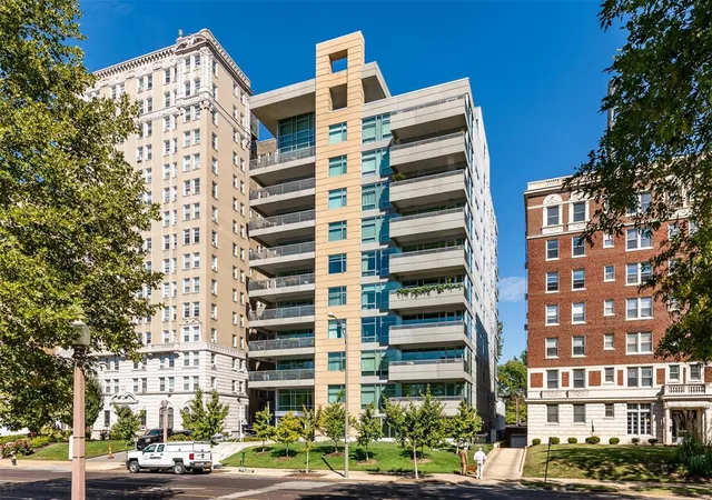 Photo 1 of Condo for sale at 4545 Lindell Blvd #10, Saint Louis, MO 63108 | MLS# 25012131 | Listing updated on 2025-03-11