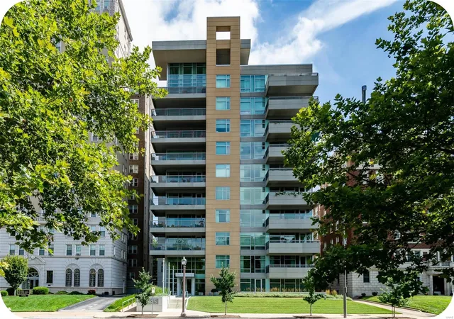 Photo 1 of Condo for sale at 4545 Lindell Blvd #10, Saint Louis, MO 63108 | MLS# 25012131 | Listing updated on 2025-03-11
