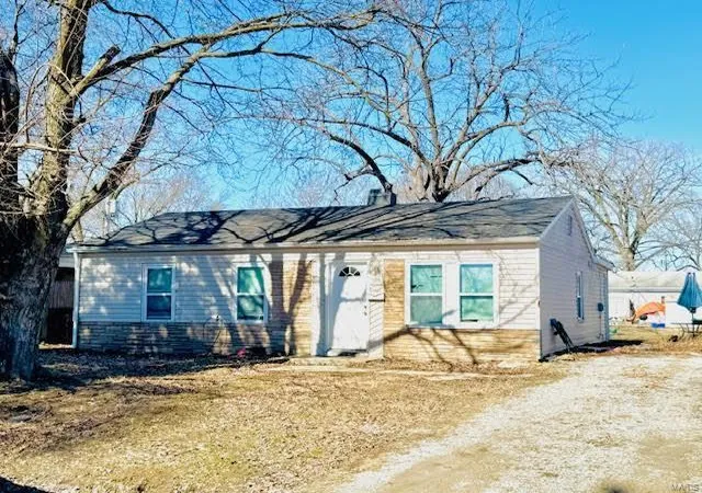 1st image of 525 St Leo, East Saint Louis, IL 62206 | MLS# 25012162