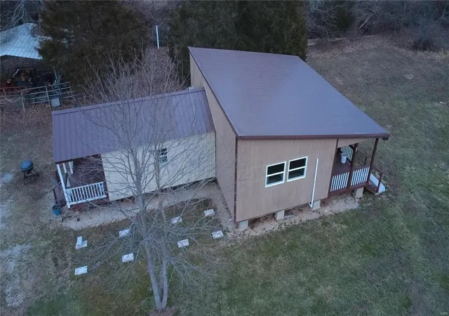 Photo 33 of Single family home for sale at 3033 Hwy J, Fredericktown, MO 63645 | MLS# 25012242 | Listing updated on 2025-03-19