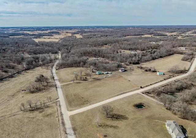 5th image of 26975 Pacific, Lebanon, MO 65536 | MLS# 25012272