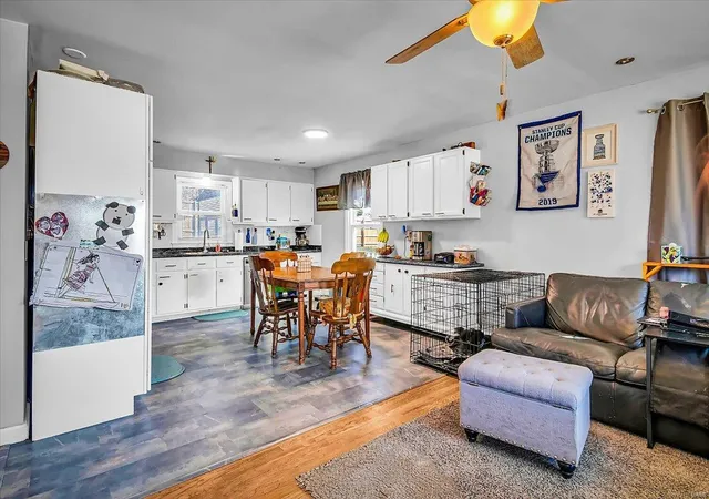Photo 4 of Single family home for sale at 1622 Dale Ave, Saint Charles, MO 63301 | MLS# 25012284 | Listing updated on 2025-03-14