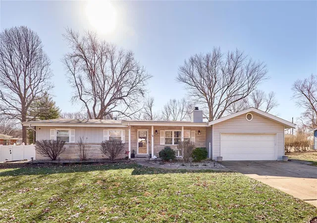 Photo 1 of Sale Pending at 34 Terrie Ln, Saint Charles, MO 63301 | MLS# 25012312 | Listing updated on 2025-03-09