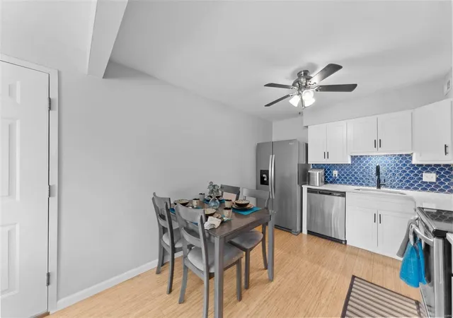 Photo 4 of Condo for sale at 1942 Marine Ter Dr #E, Saint Louis, MO 63146 | MLS# 25012358 | Listing updated on 2025-03-11