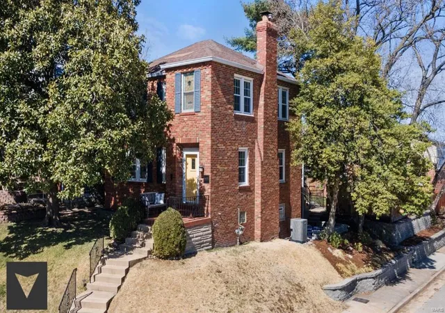 Photo 1 of Sale Pending at 6601 Bancroft Ave, Saint Louis, MO 63109 | MLS# 25012409 | Listing updated on 2025-03-18