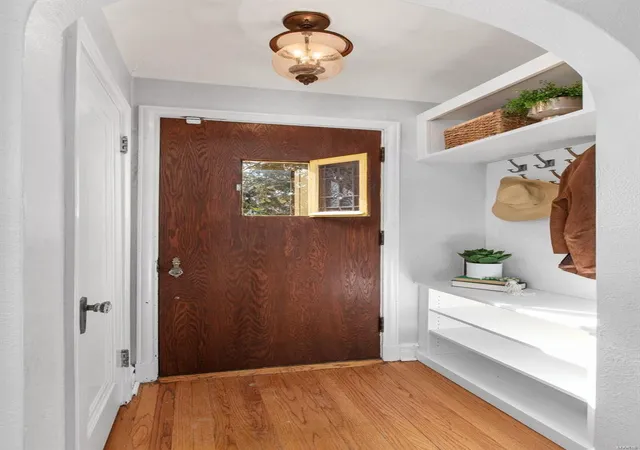 Photo 3 of Sale Pending at 6601 Bancroft Ave, Saint Louis, MO 63109 | MLS# 25012409 | Listing updated on 2025-03-18