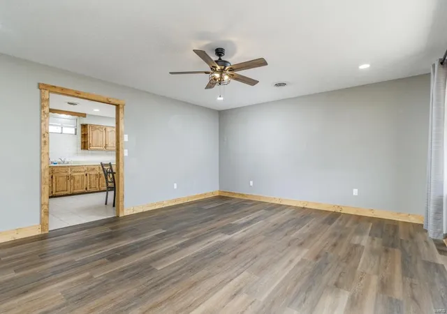 Photo 4 of Single family home for sale at 15059 Johnson Rd, Eldridge, MO 65463 | MLS# 25012484 | Listing updated on 2025-03-04