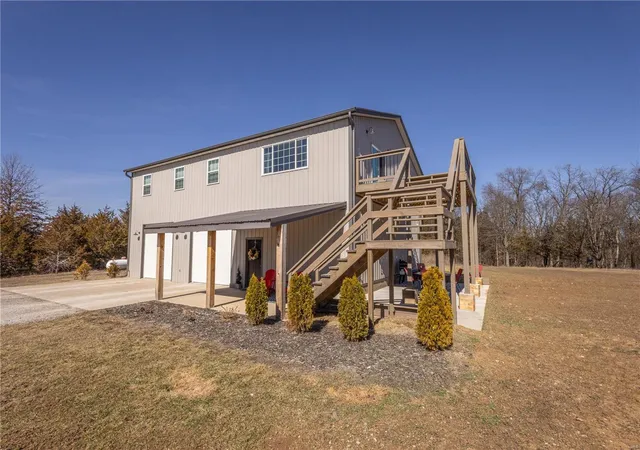Photo 2 of Single family home for sale at 14822 Cedar Cove Pl, New London, MO 63459 | MLS# 25012512 | Listing updated on 2025-03-04