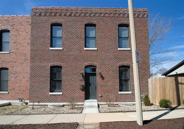 Townhouse for sale at 2721 Mcnair Ave, Saint Louis, MO 63118 | MLS# 25012555