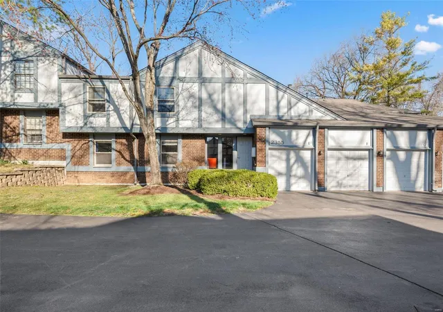 Photo 1 of Condo for sale at 2355 Seven Pines Dr #3, Saint Louis, MO 63146 | MLS# 25012567 | Listing updated on 2025-03-20