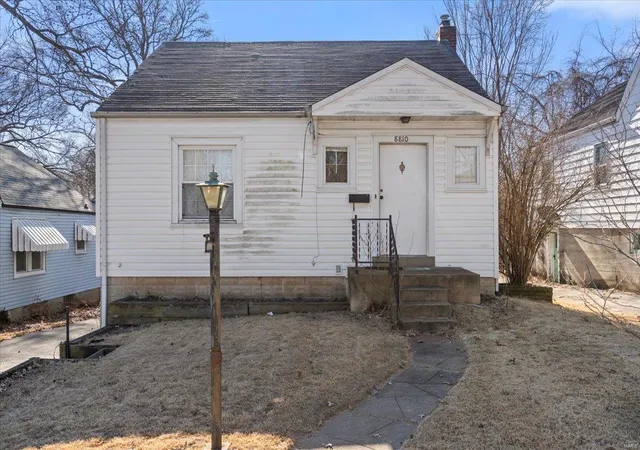 Photo 2 of Single family home for sale at 8810 Clifton Ave, Saint Louis, MO 63136 | MLS# 25012572 | Listing updated on 2025-03-13