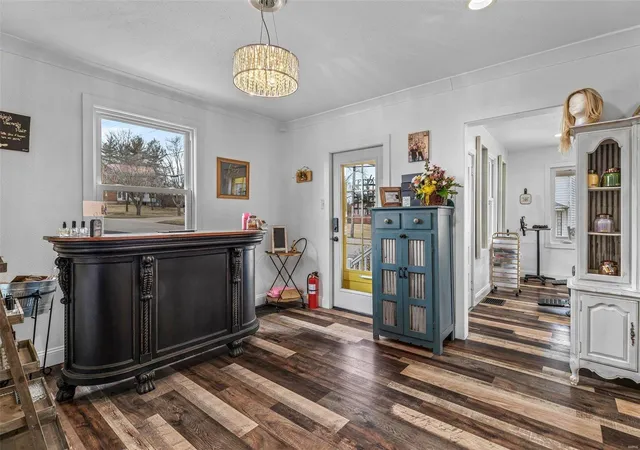Photo 4 of Single family home for sale at 996 Market St, Sainte Genevieve, MO 63670 | MLS# 25012575 | Listing updated on 2025-03-18