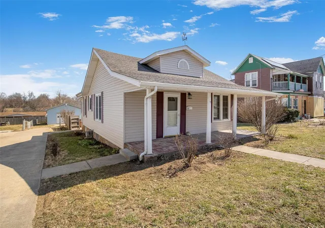 Photo 35 of Single family home for sale at 717 S Main St, Fredericktown, MO 63645 | MLS# 25012583 | Listing updated on 2025-03-28