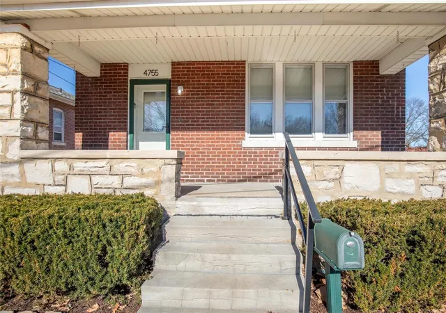 Photo 3 of Single family home for sale at 4755 Virginia Ave S, Saint Louis, MO 63111 | MLS# 25012627 | Listing updated on 2025-03-09
