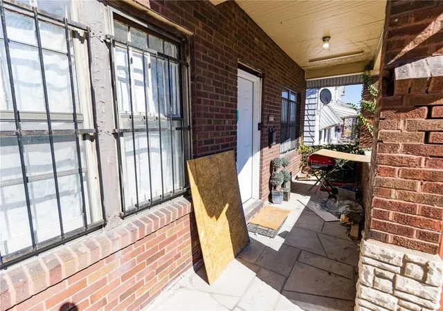 Photo 3 of Single family home for sale at 1067 Wall St, Saint Louis, MO 63147 | MLS# 25012663 | Listing updated on 2025-03-13