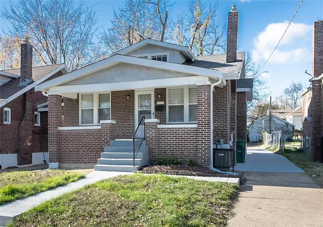 Photo 2 of Single family home for sale at 3433 Pine Grove Ave, Saint Louis, MO 63121 | MLS# 25012728 | Listing updated on 2025-03-04