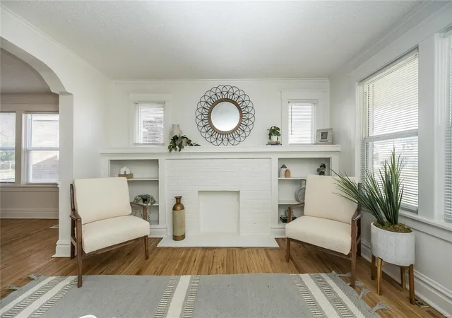 Photo 3 of Single family home for sale at 3433 Pine Grove Ave, Saint Louis, MO 63121 | MLS# 25012728 | Listing updated on 2025-03-04
