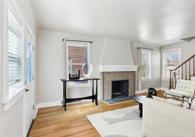 Photo 4 of Single family home for sale at 1150 Ursula Ave, Saint Louis, MO 63130 | MLS# 25012782 | Listing updated on 2025-03-19