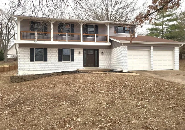 Photo 1 of Sale Pending at 538 Winding Trail Ln, Saint Louis, MO 63131 | MLS# 25012799 | Listing updated on 2025-03-12