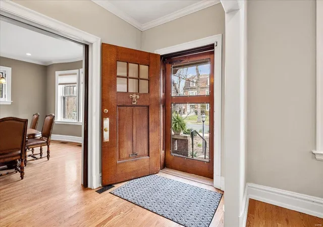 Photo 3 of Single family home for sale at 6230 Waterman Ave, Saint Louis, MO 63130 | MLS# 25012802 | Listing updated on 2025-04-03