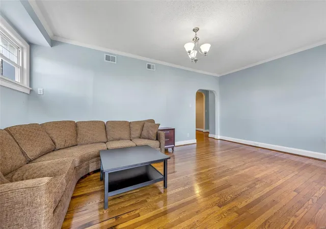 Photo 3 of Condo for sale at 754 Leland Ave #3N, Saint Louis, MO 63130 | MLS# 25012806 | Listing updated on 2025-03-05