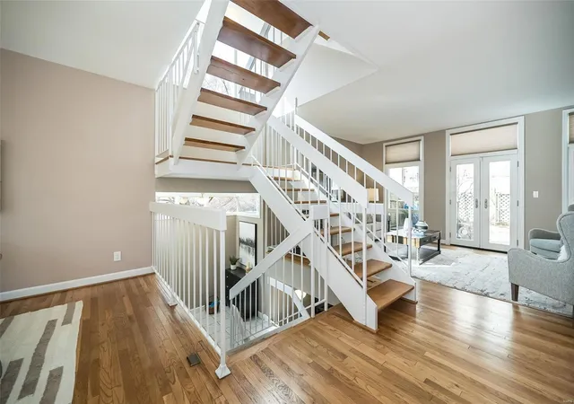 Photo 2 of Townhouse for sale at 101 W Pine Pl #8, Saint Louis, MO 63108 | MLS# 25012824 | Listing updated on 2025-03-13