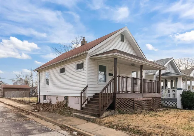 Photo 2 of Single family home for sale at 6600 Etzel Ave, Saint Louis, MO 63130 | MLS# 25012851 | Listing updated on 2025-03-09