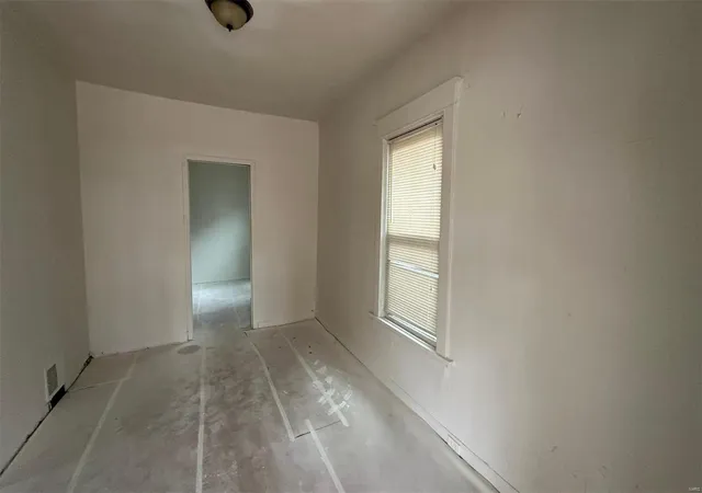 Photo 2 of Single family home for sale at 6508 Julian Ave, Saint Louis, MO 63133 | MLS# 25012864 | Listing updated on 2025-03-09