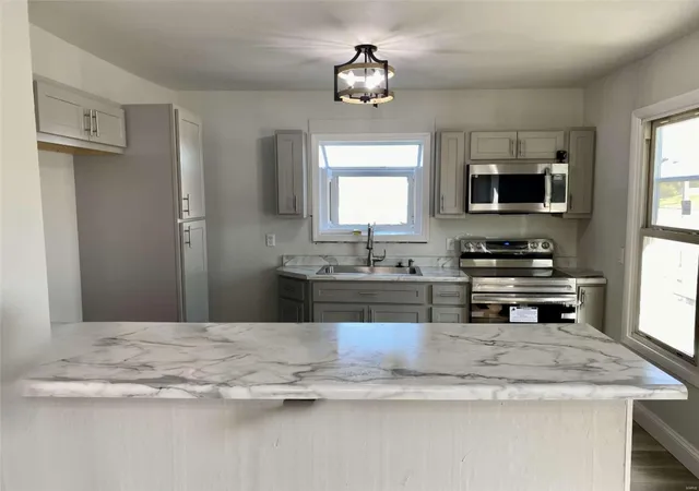 Photo 3 of Sale Pending at 8601 Mary Ave, Saint Louis, MO 63134 | MLS# 25012874 | Listing updated on 2025-03-13
