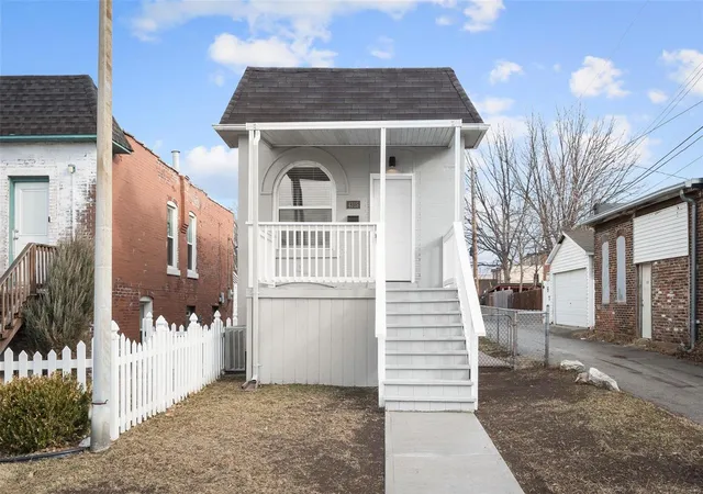 Photo 2 of Sale Pending at 4315 Fyler Ave, Saint Louis, MO 63116 | MLS# 25012881 | Listing updated on 2025-03-18
