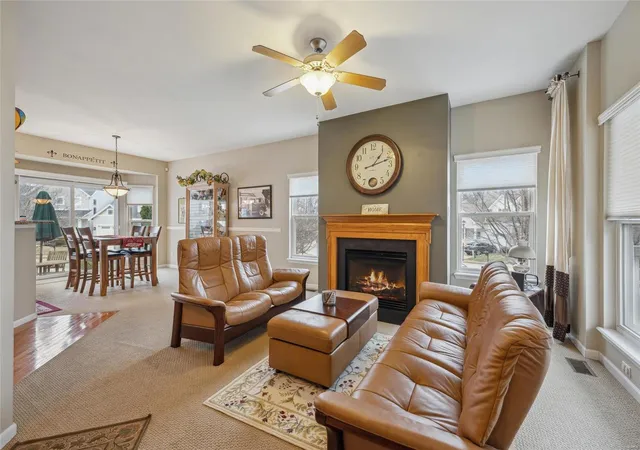 Photo 2 of Single family home for sale at 228 Montclair Tower Dr, Saint Charles, MO 63303 | MLS# 25012890 | Listing updated on 2025-03-07