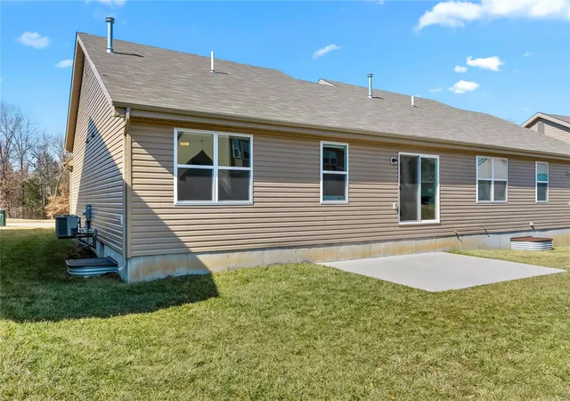 Photo 3 of Condo for sale at 5316 Lakepath Way, Eureka, MO 63025 | MLS# 25012896 | Listing updated on 2025-03-10