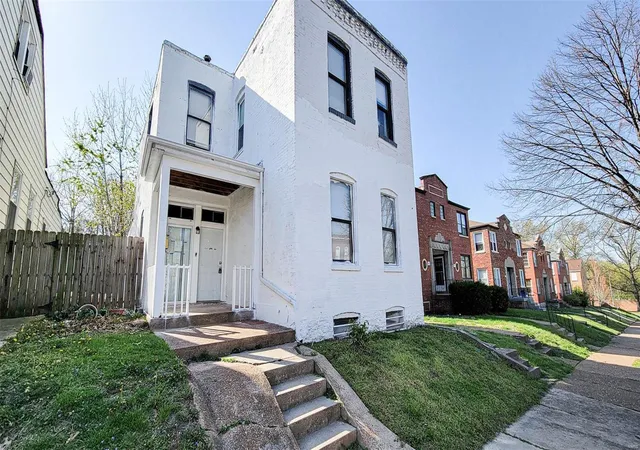 Photo 1 of Single family home for sale at 4129 Michigan Ave, Saint Louis, MO 63118 | MLS# 25012919 | Listing updated on 2025-03-18