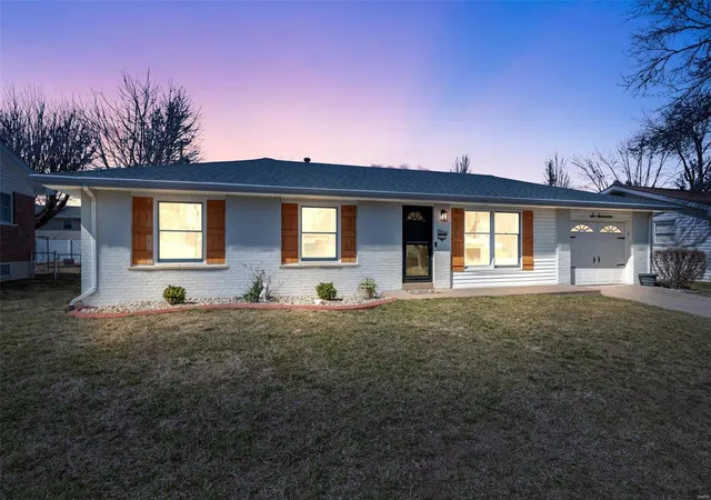 Photo 1 of Single family home for sale at 617 Norma Dr, Saint Charles, MO 63301 | MLS# 25012965 | Listing updated on 2025-03-15