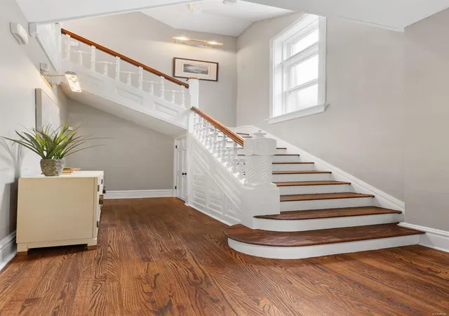 Photo 3 of Condo for sale at 5070 Waterman Blvd #B, Saint Louis, MO 63108 | MLS# 25013028 | Listing updated on 2025-03-06