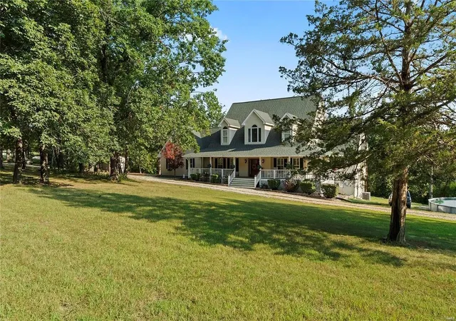 Photo 1 of Single family home for sale at 26202 Lost Creek Farms, Warrenton, MO 63383 | MLS# 25013063 | Listing updated on 2025-03-17