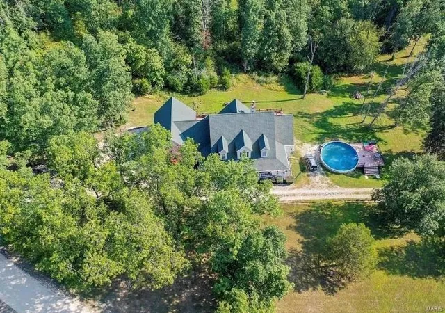 Photo 2 of Single family home for sale at 26202 Lost Creek Farms, Warrenton, MO 63383 | MLS# 25013063 | Listing updated on 2025-03-17