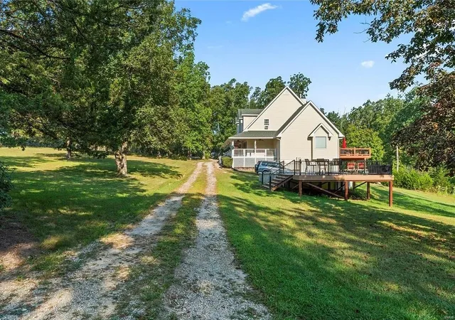 Photo 3 of Single family home for sale at 26202 Lost Creek Farms, Warrenton, MO 63383 | MLS# 25013063 | Listing updated on 2025-03-17