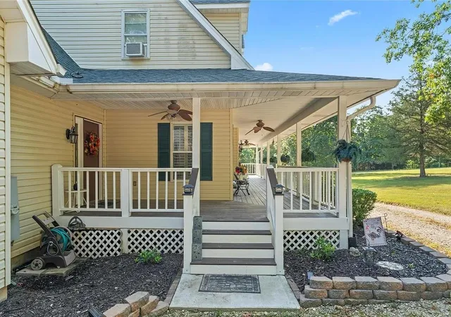 Photo 4 of Single family home for sale at 26202 Lost Creek Farms, Warrenton, MO 63383 | MLS# 25013063 | Listing updated on 2025-03-17